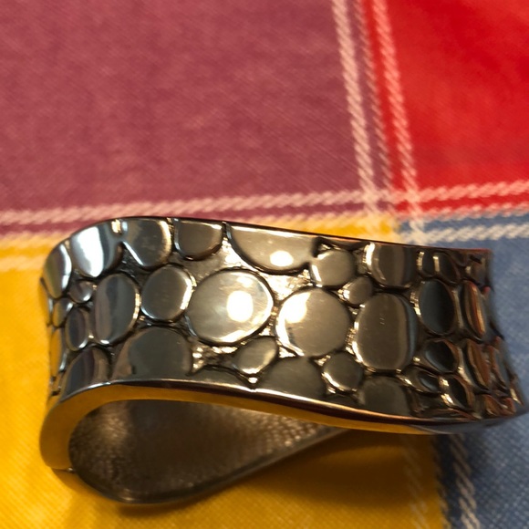 Cuff bracelet - Picture 2 of 4